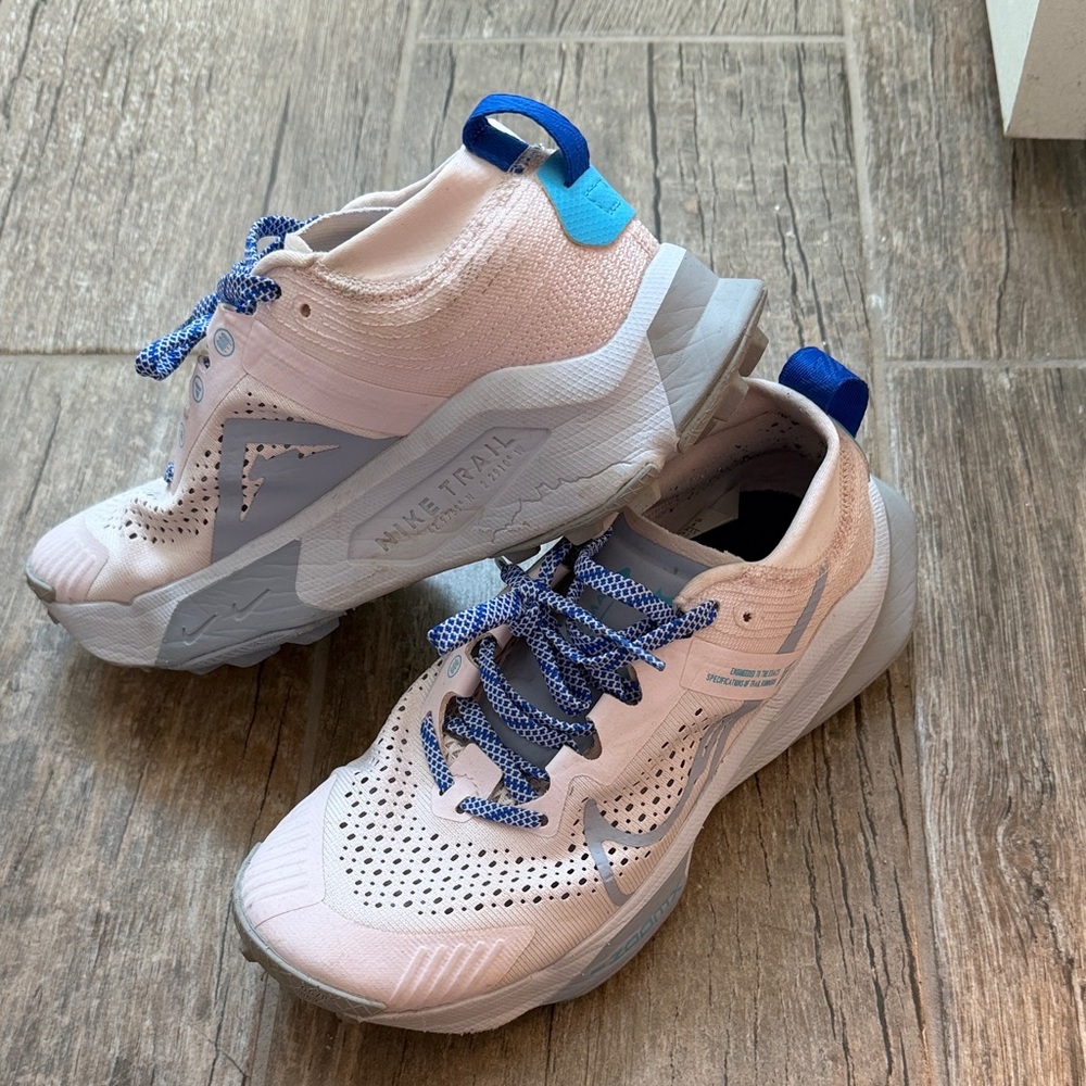 Nike Zegama Trail Running Shoes